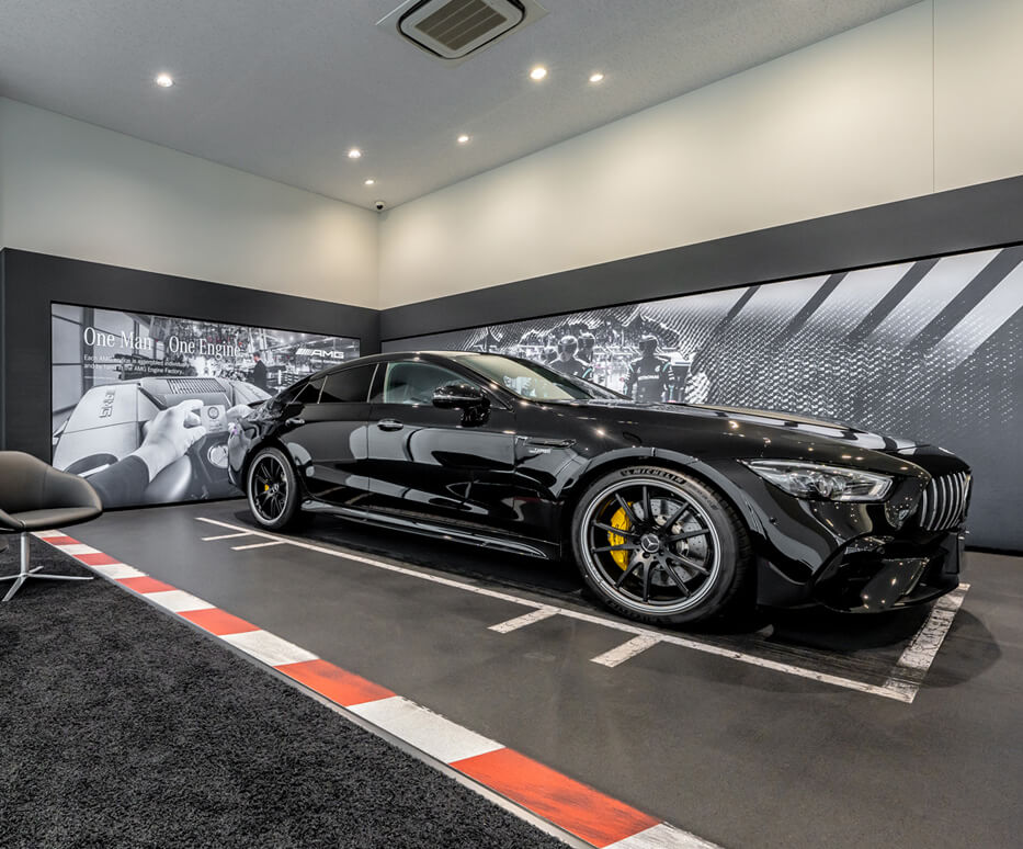 AMG PERFORMANCE CENTER